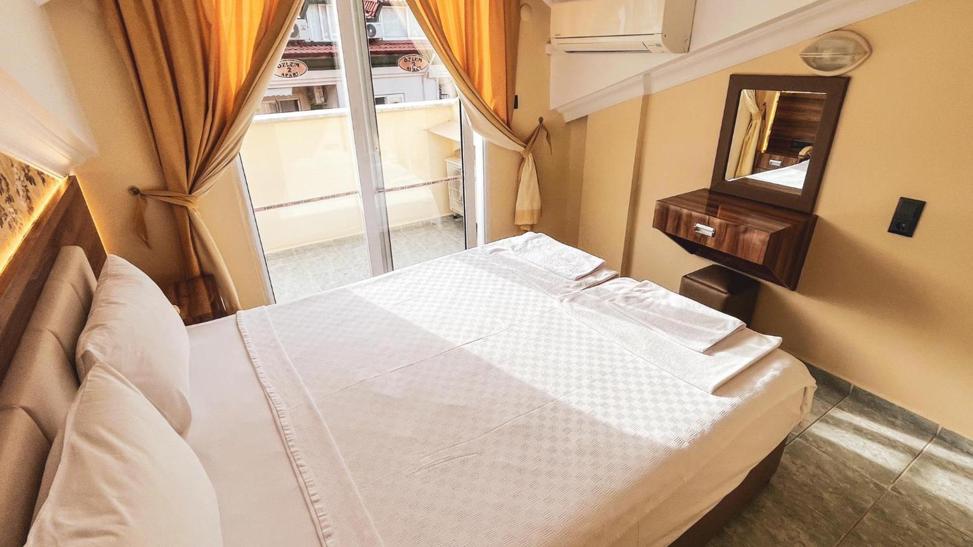 Ozlem 2 Apart Hotel Marmaris Exterior foto